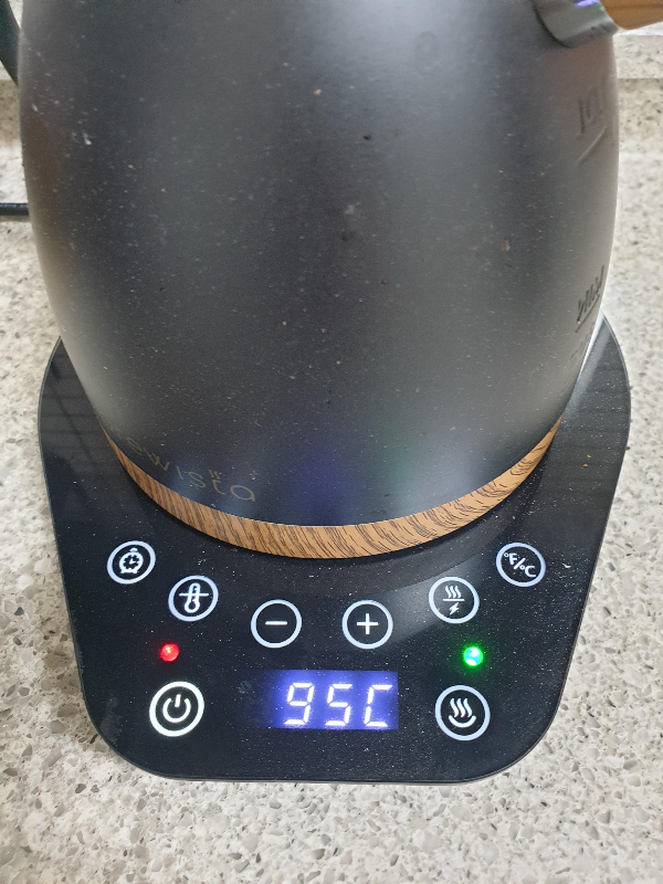 드립포트가 95℃를 가르키고 있다.