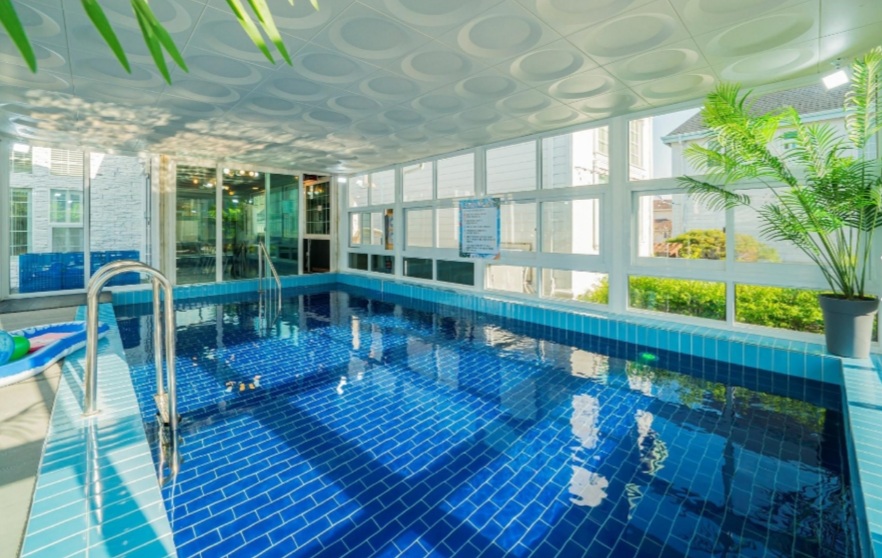 더스케치 수영장