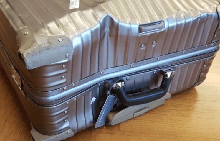 여행용 캐리어 고르는법 공항 바퀴 문제