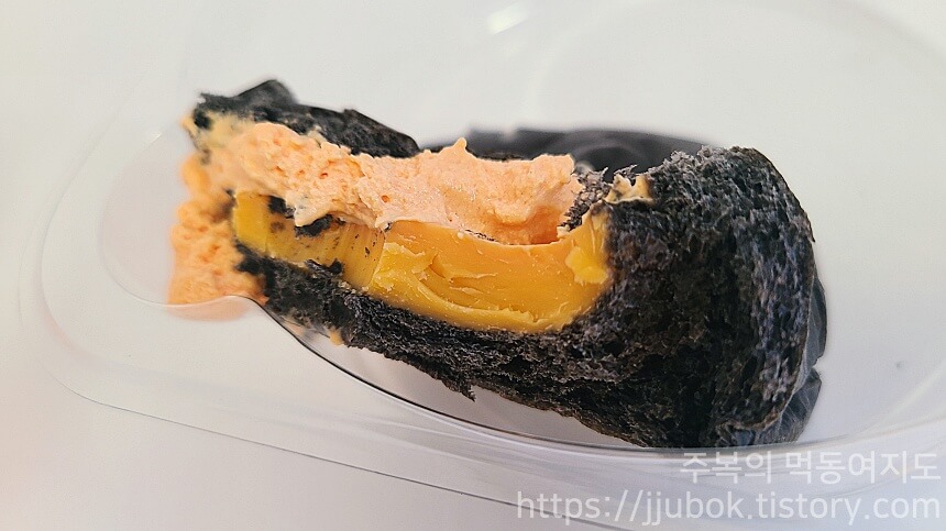 연세우유-황치즈생크림빵-맛-4