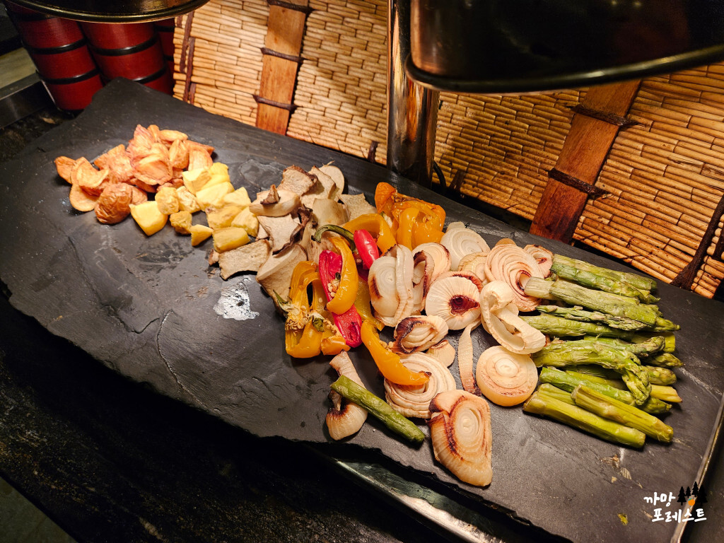 더 리버사이드 호텔 뷔페 야채구이