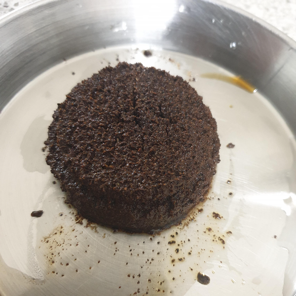 '베트남 핀'을 이용한 커피 추출 레시피 핀(Phin) 드리퍼 소개_추출 후 커피 찌꺼기