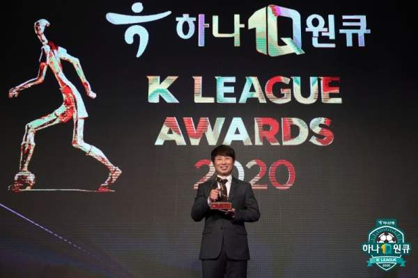 김기동 감독상: 4월 이달의 감독상 수상! FC서울 선두 질주와 역대급 대기록 분석