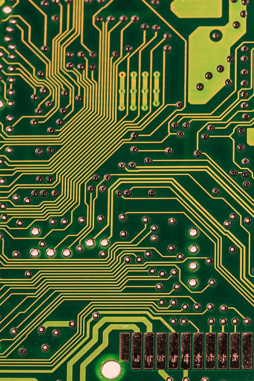 위상물질 기반 전자-광 집적 회로(Optoelectronic Integrated Circuits, OEIC) 설계