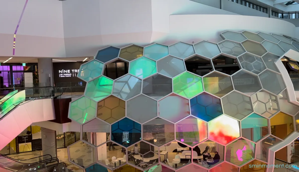 나인트리-바이-파르나스-판교-서울-파미어스몰-구름다리-연결