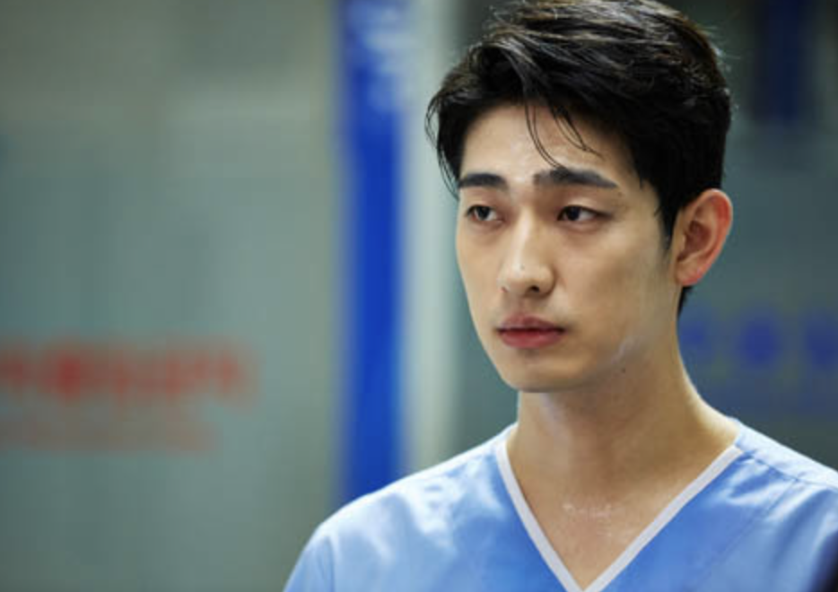 윤박 의사 연기