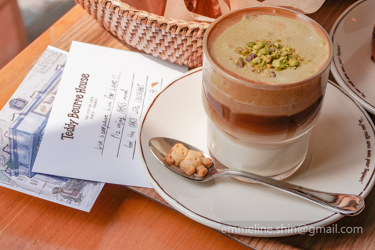 음료도 트렌드에 맞게 다양한 맛을 즐길 수 있어서 커피를 좋아하는 분들도 분위기에 취해 쉬어가기 좋아보였어요.