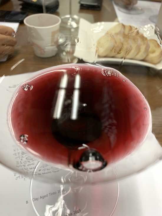 Herdade do Rocim Clay Aged Tinto 2016의 색