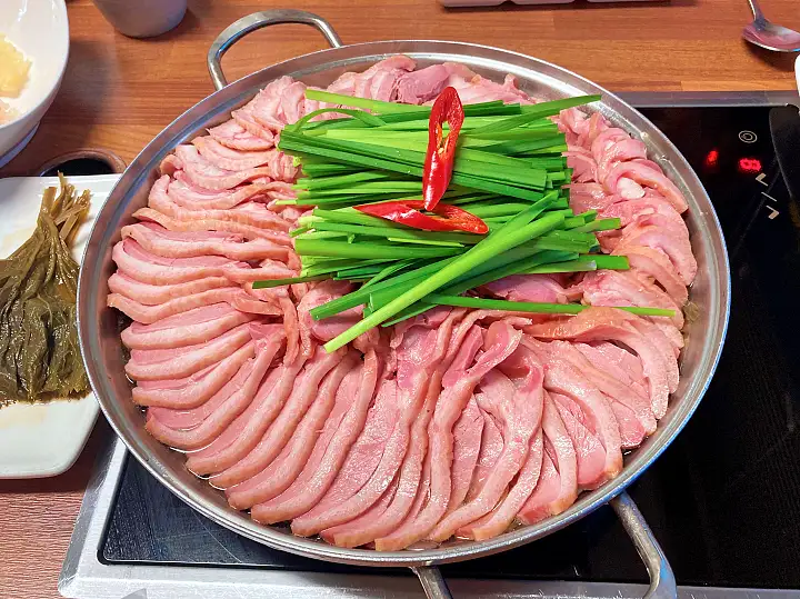 생생정보 산채 오리전골 오리탕 비빔솥밥 맛집
