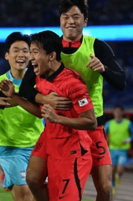 아시안게임 축구4강 대한민국 vs 우즈베키스탄