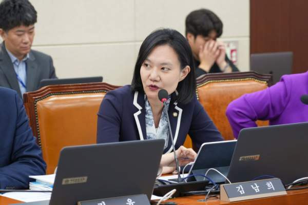 김남희 국회의원 나이 프로필 학력 고향 경력 지역구 사무실 근황 총정리