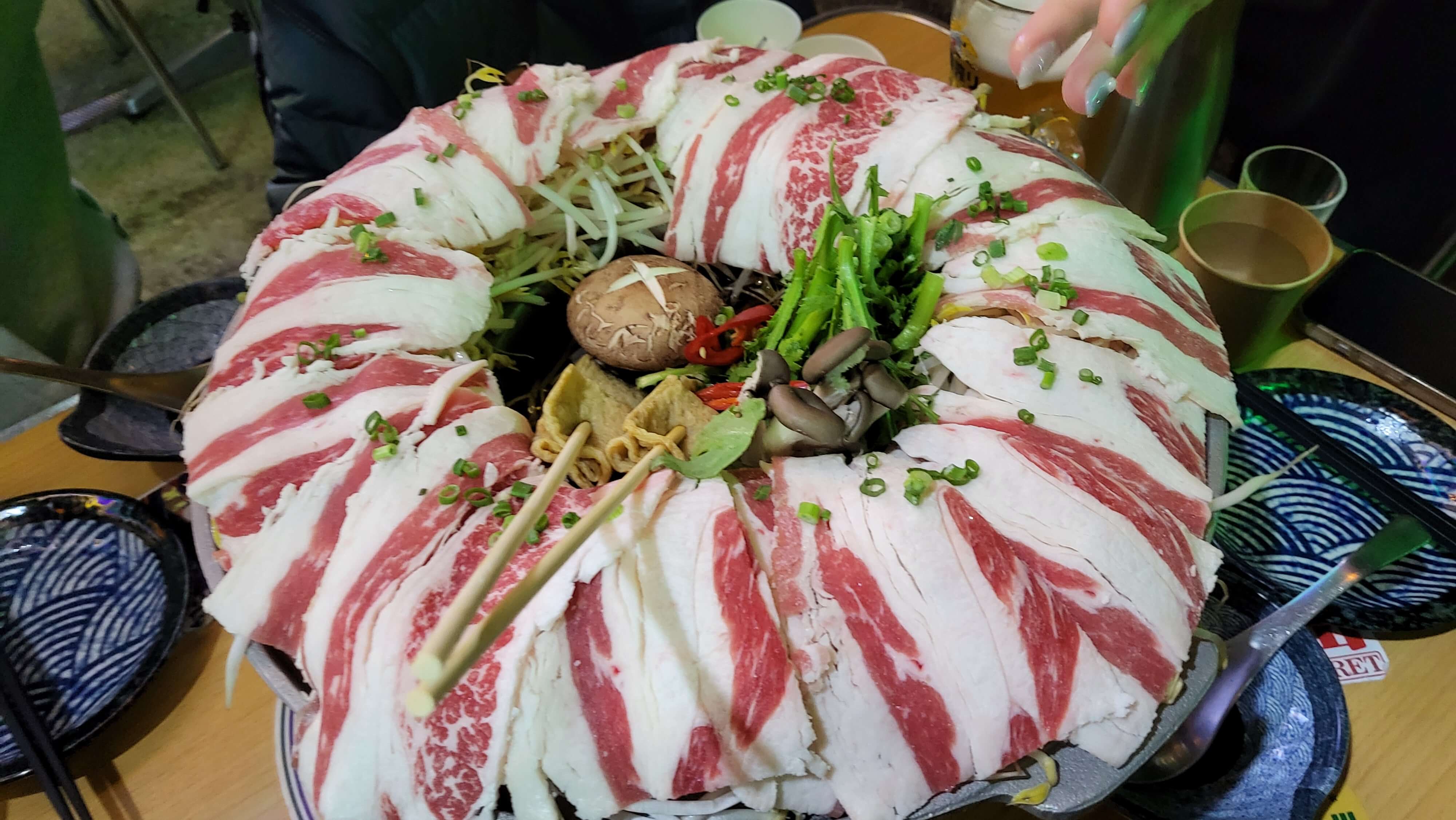 을지로 하타네 도넛 샤브나베