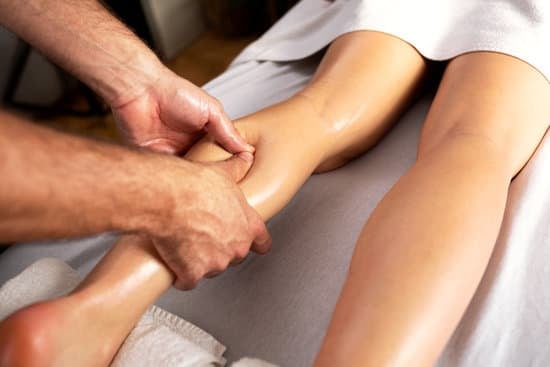 종아리 근육을 줄이는 방법: 스트레칭과 시술