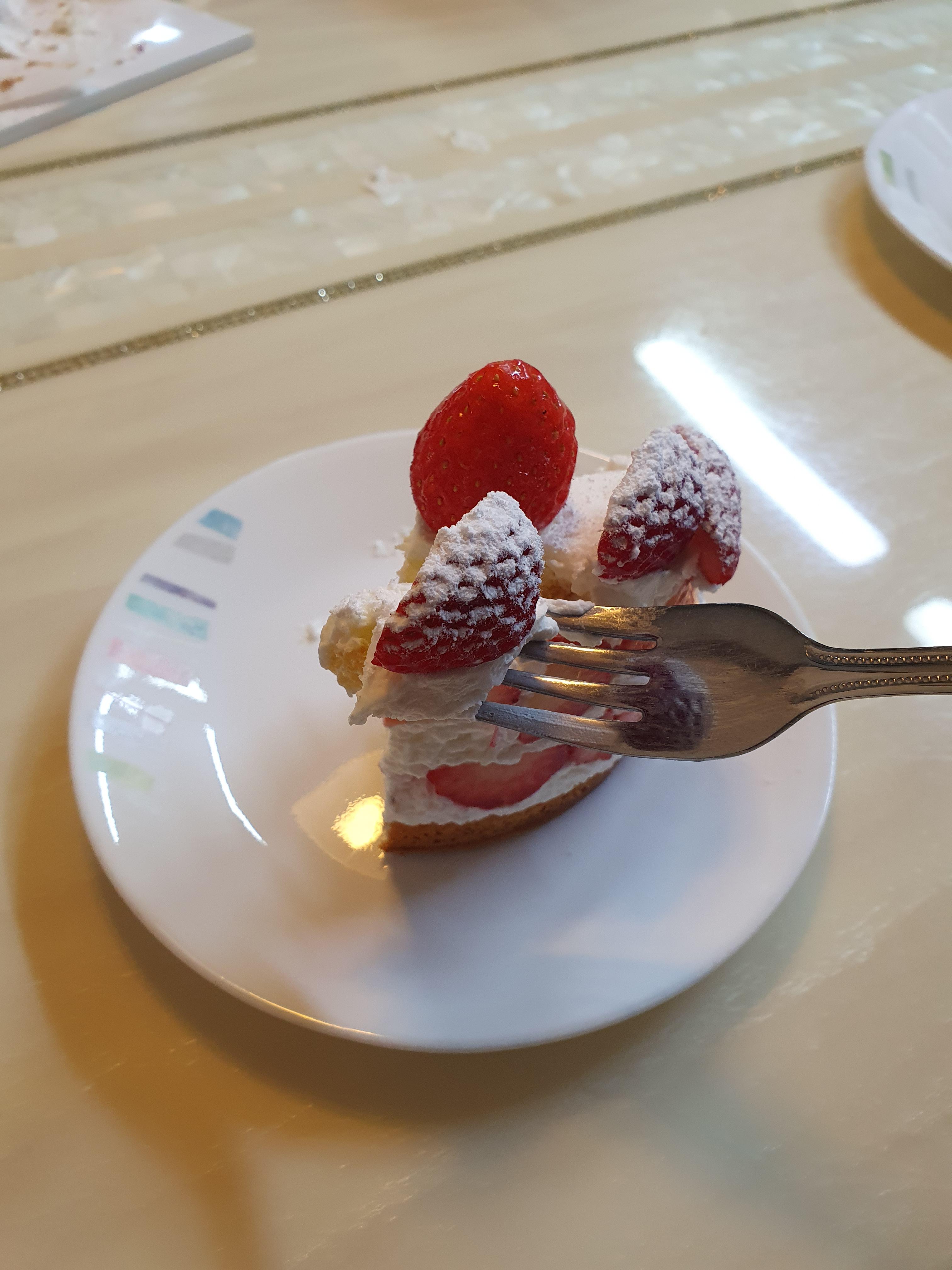 대전 키친 205 케익 미니사이즈 정말 부드럽고 맛있다!