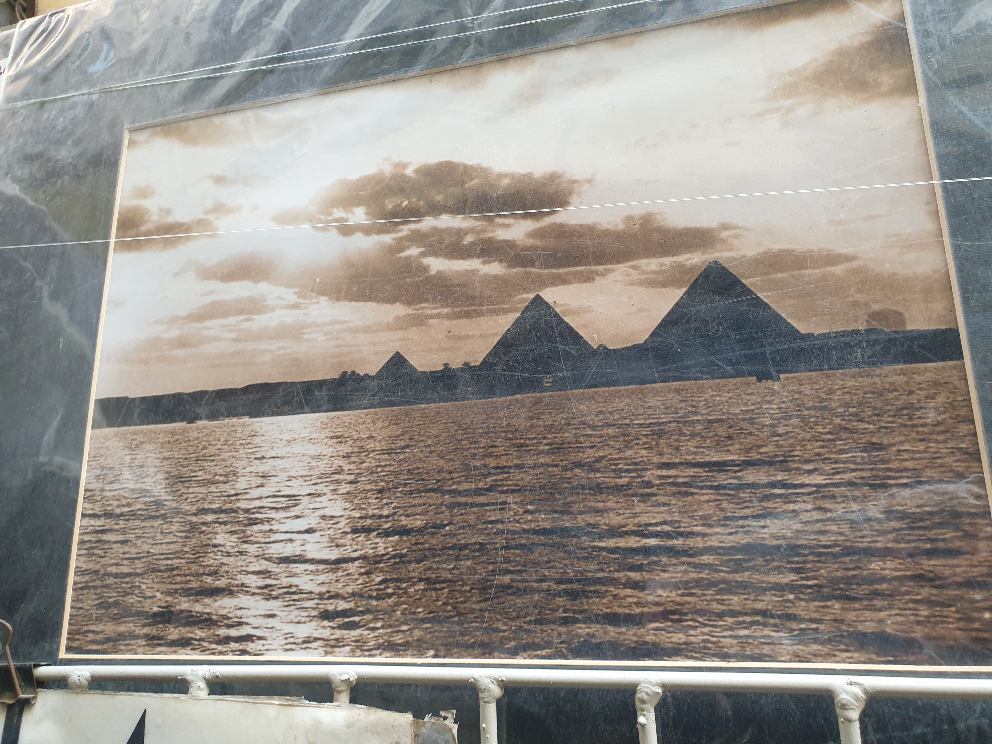 고대 피라미드 미스테리를 푸는 사진