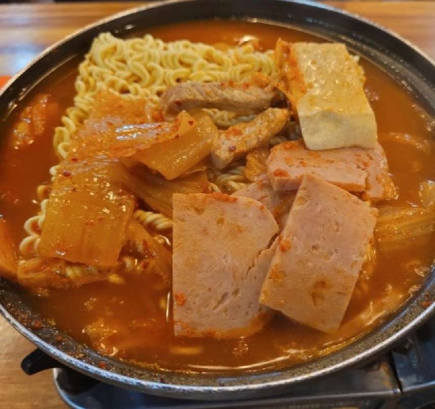 한국기행-3천원김치찌개-청년밥상문간