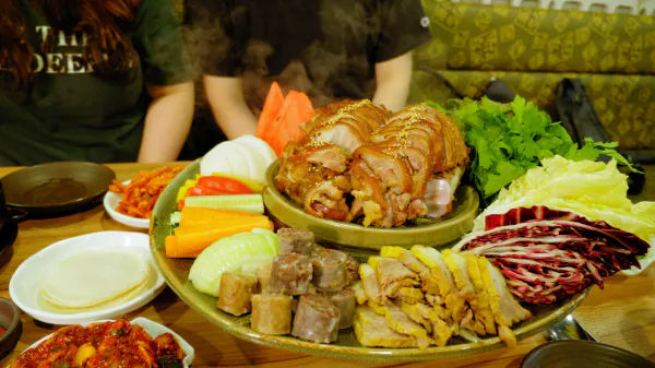 생생정보 우와한 식당 족발 삼총사 음식점 위치