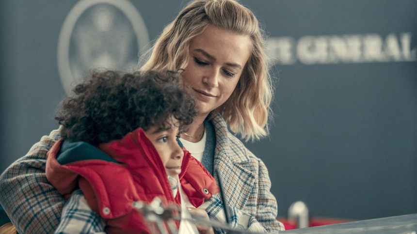 넷플릭스 신작 &lsquo;엑스테리토리얼&rsquo; 폭발적 인기! 강렬한 여성 액션의 정수