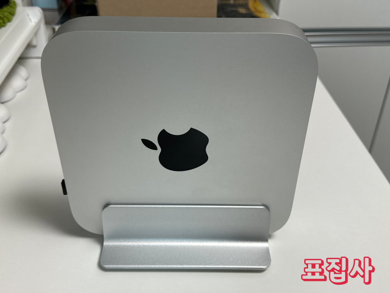 맥미니 거치완료.