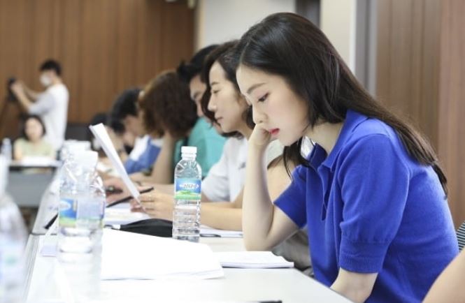 아이린 더블패티 개봉일
