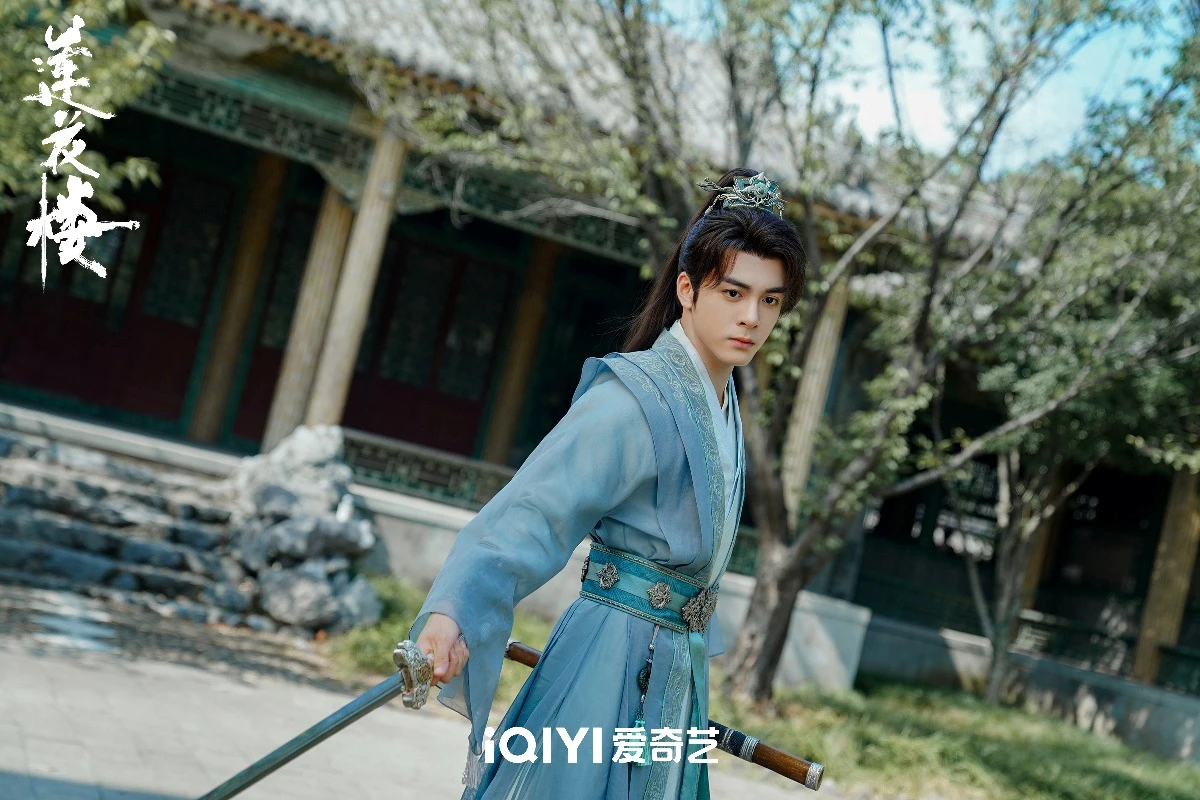 칼들고-자세취하는-방다병-증순희-연화루