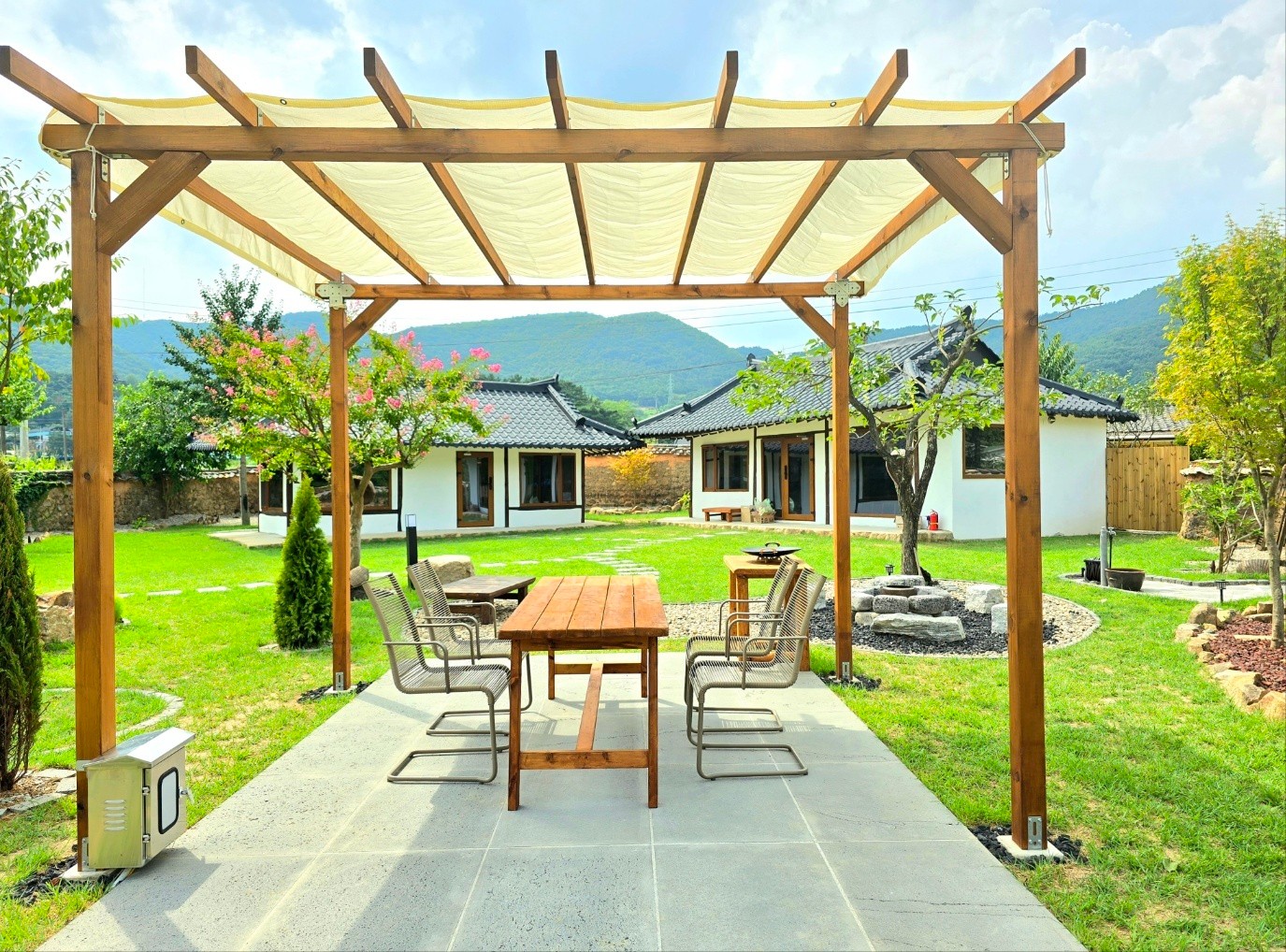 두릉스테이 한옥스테이 정원 모습