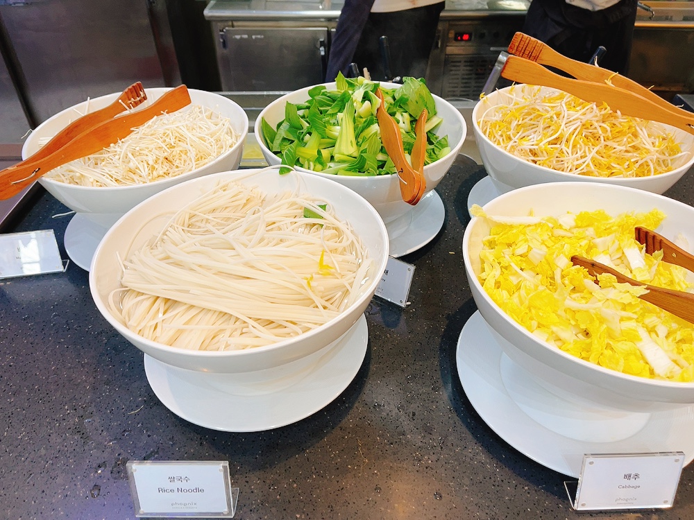 청경채, 숙주, 배추 등 쌀국수 재료