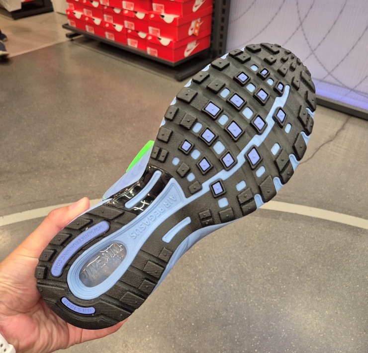 발볼 넓은 입문용 러닝화 나이키 페가수스 웨이브