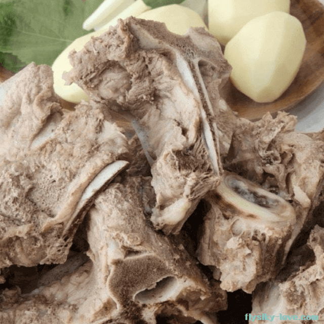 돼지 등뼈 수육