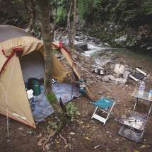 지장산 계곡 텐트