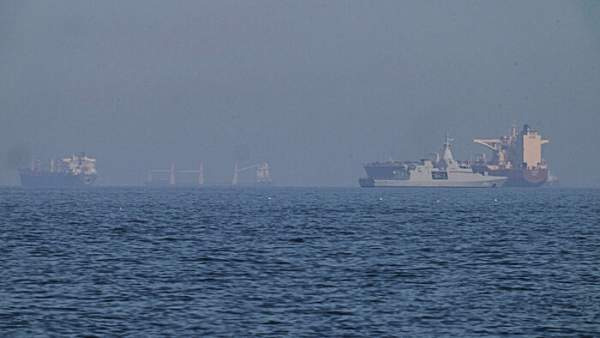 호르무즈 선박 폭발 한국 선사 HMM 선박 사고 발생, 고립된 선원 160명 안전 현황과 향후 전망