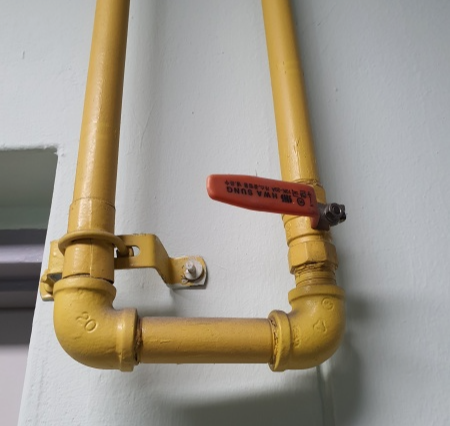 노란색-가스배관