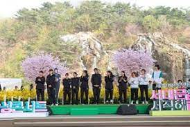 2024 서대문 봄빛 축제 봄빛 콘서트 벚꽃라이브 함신익과 심포니송 기본일정과 프로그램 소개 홍지윤 박현빈 일소로몬 티엘 세자전거 어소티드 턴어라운드 오적목소리 라클라쎄 출연