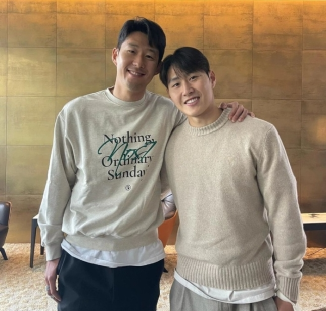 손흥민과 이강인 사진