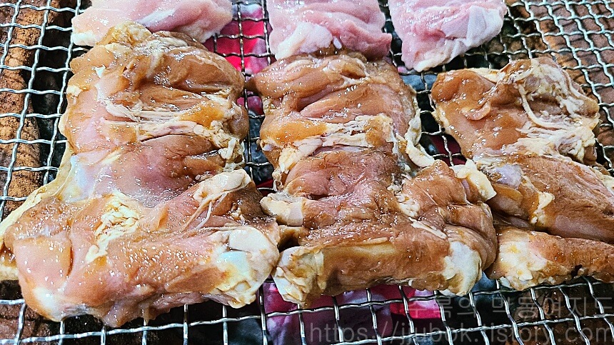 닭고집-숯불-닭갈비-간장-맛