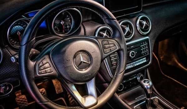 메르세데스 벤츠 스티어링 휠