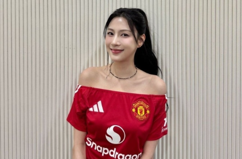 축알못이라뇨?&hellip;'뼛속까지 축덕' 에이핑크 오하영, '여성'을 위한 축구 채널로 3년 만의 귀환!