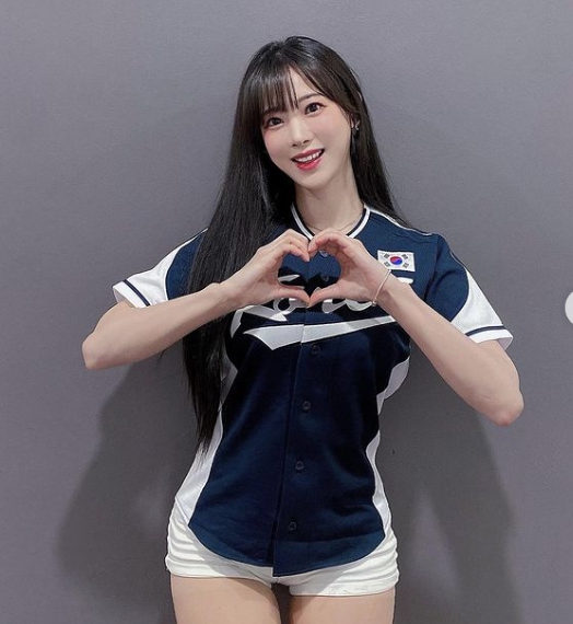 김한나 치어리더 나이 인스타 몸매 브래지어 퍼포먼스 야구 농구 결혼 남편