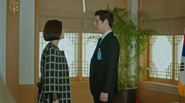 이연재는 자신의 재산을 조사하는 남편에 이혼 준비를 하냐고 묻는데 너 말고 다른 여자는 없다고 한다.