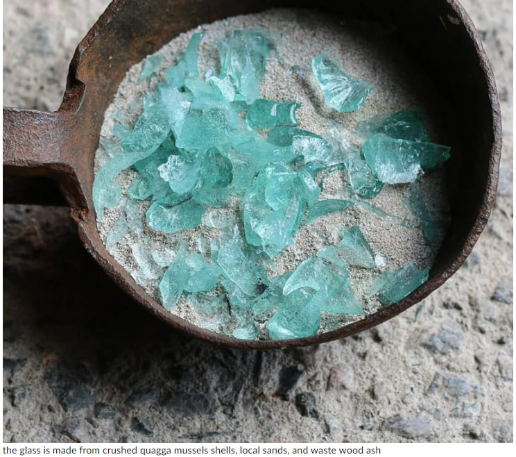 홍합 껍질로 만들어진 바이오 유리 Could this bio-glass made from mussel shells be a sustainable building alternative?