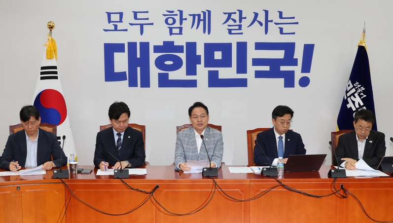  노동계&middot;정치권 입장 차이