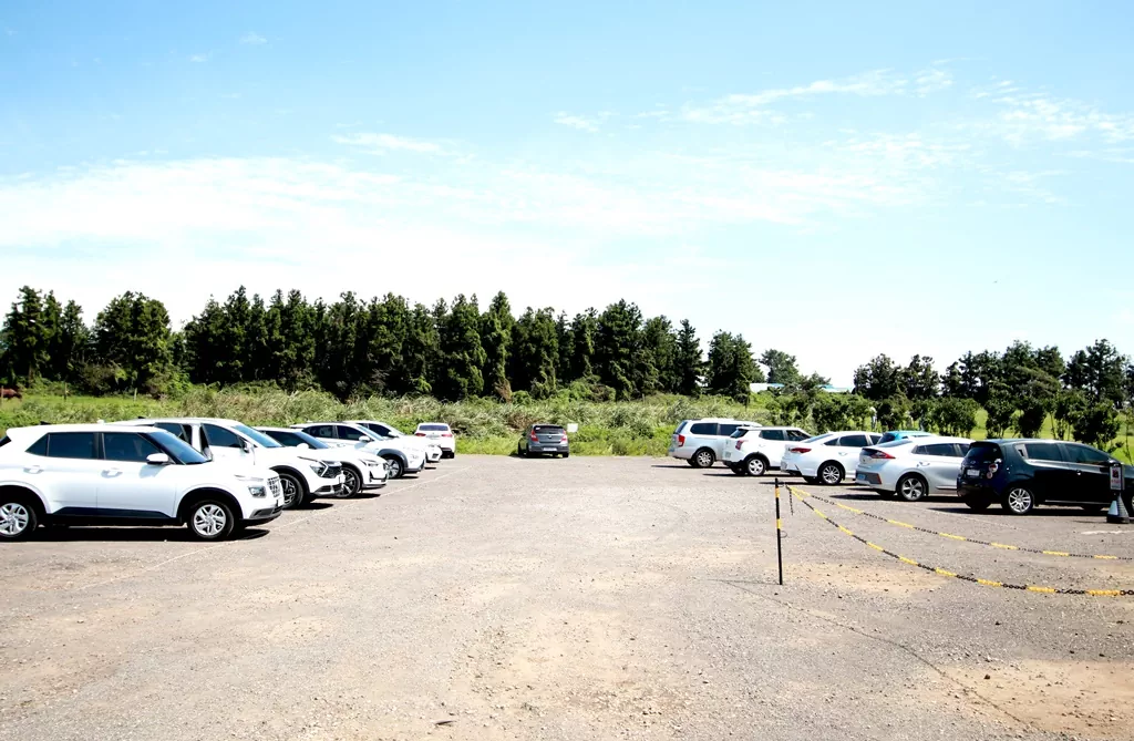 성이시돌목장 및 테쉬폰 인근 주차 공간 사진.