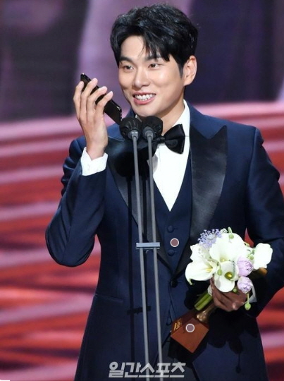 이이경 배우 사진