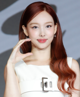 나연(트와이스) MEEEEEE