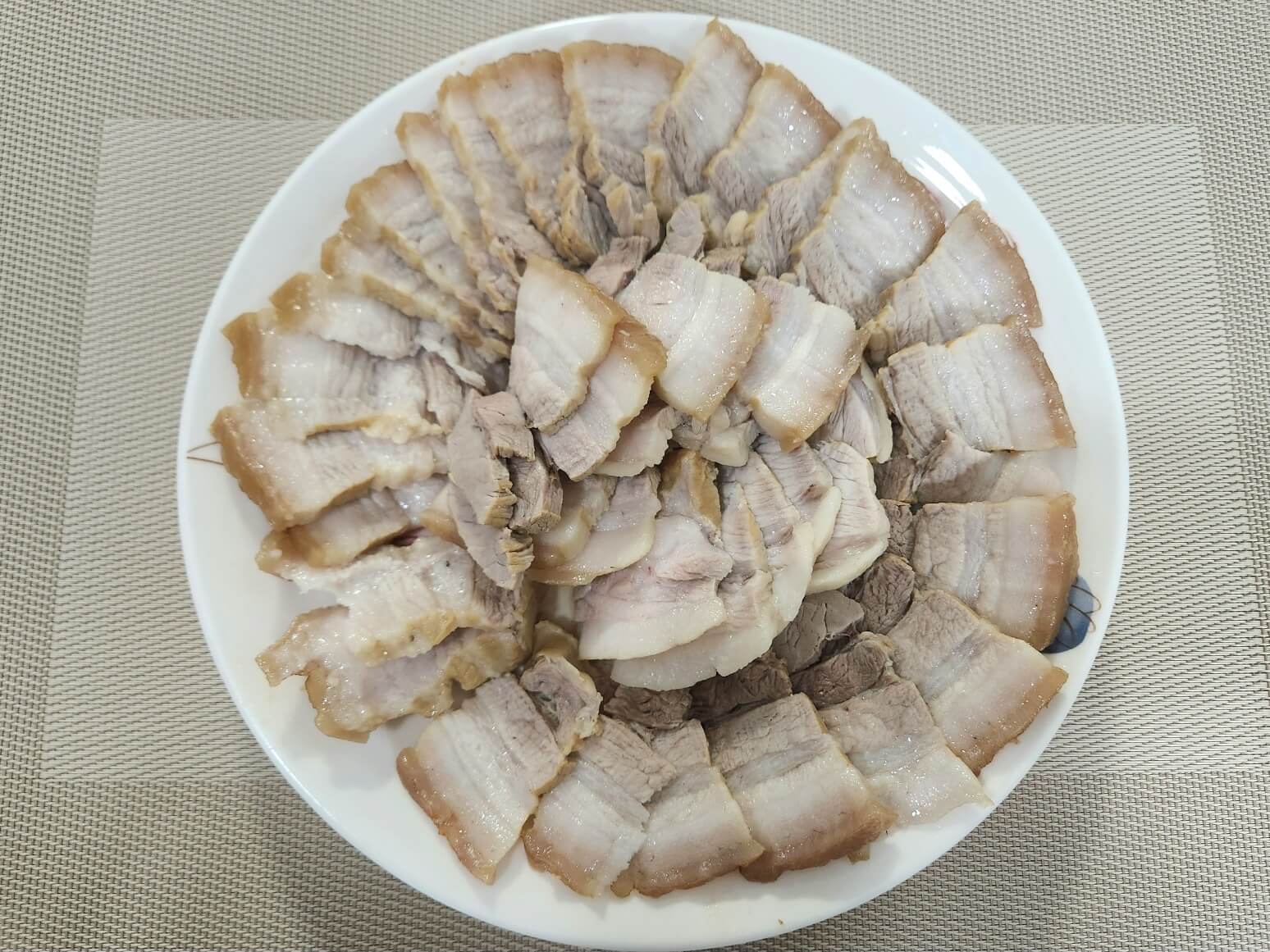 수육 한접시