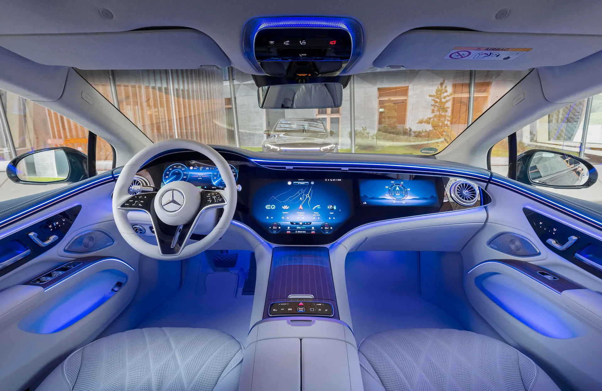 메르세데스-벤츠 EQS