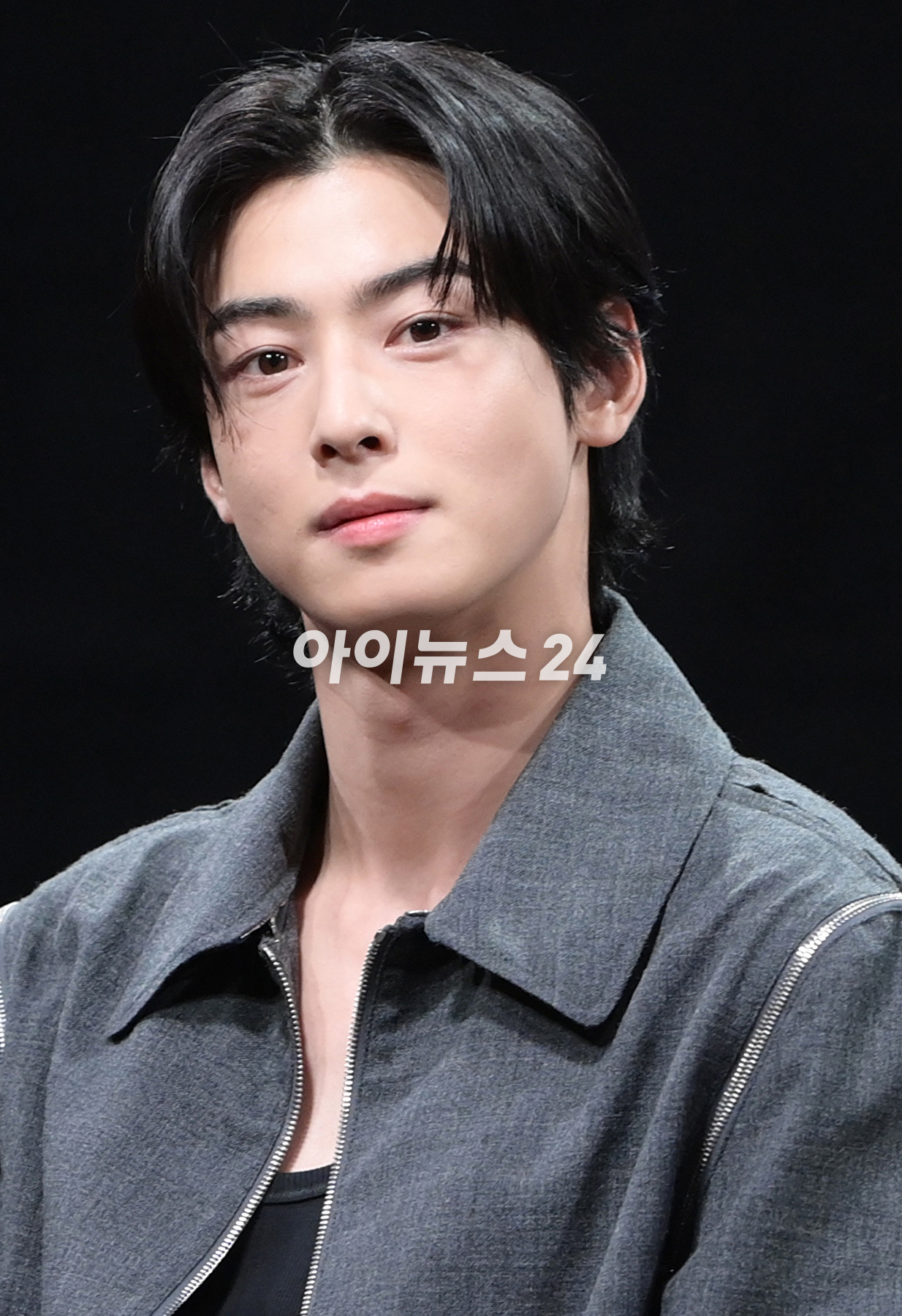 배우 차은우가 11일 오후 서울 마포구 상암동 MBC 사옥에서 열린 MBC 새 수요드라마 '오늘도 사랑스럽개' 제작발표회에 참석하고 있다. [사진=정소희 기자]