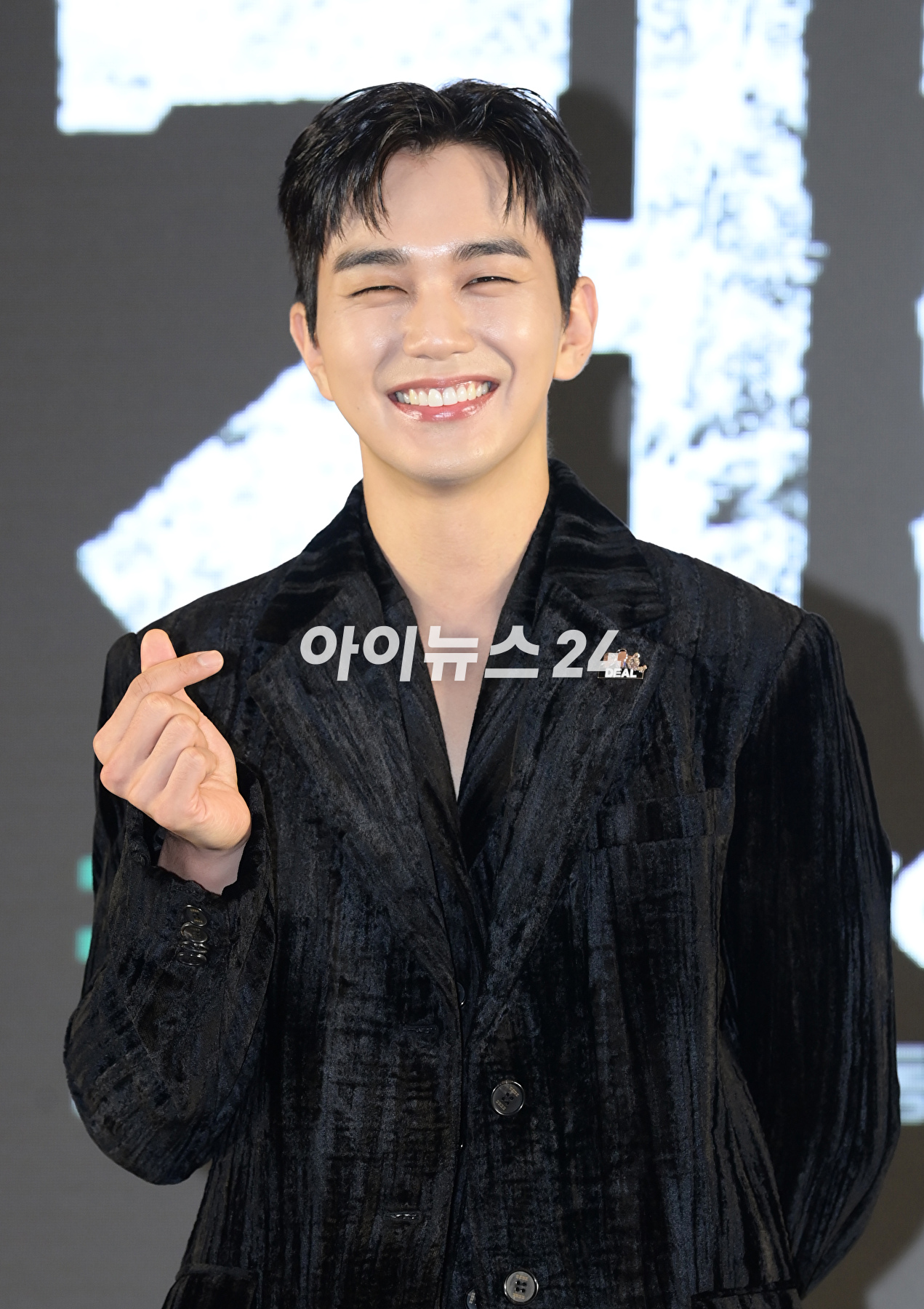 배우 유승호가 5일 오전 부산 해운대구 그랜드 조선 부산에서 열린 웨이브 오리지널 드라마 &#39;거래&#39; 제작발표회에 참석하고 있다. [사진=정소희 기자]