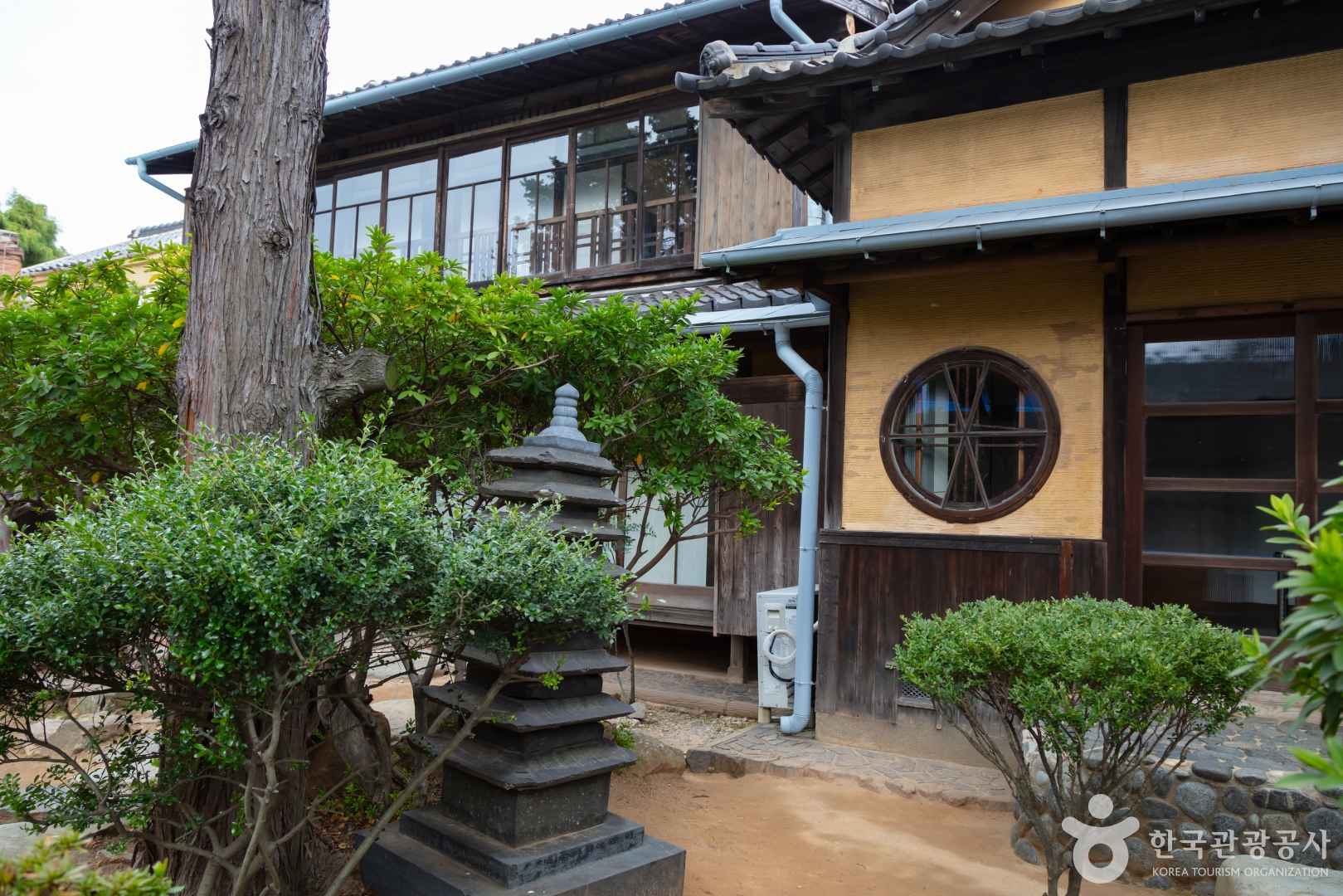 신흥동 일본식 가옥 (구 히로쓰 가옥)