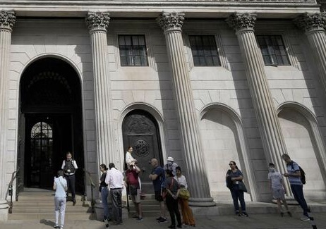 영국 중앙은행 0.5% 금리인상 27년반만에 고물가 인플레 대응